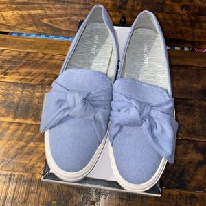 Slip on canvas shoe/sneaker